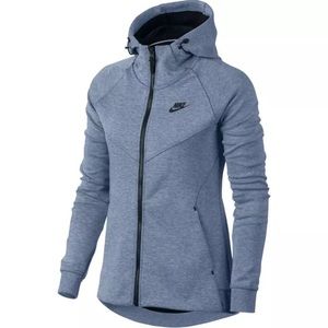 Women’s Nike tech fleece hoodie Size Small